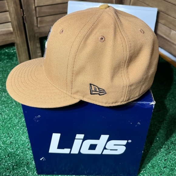 Seattle Mariners Hat - Picture 5 of 9